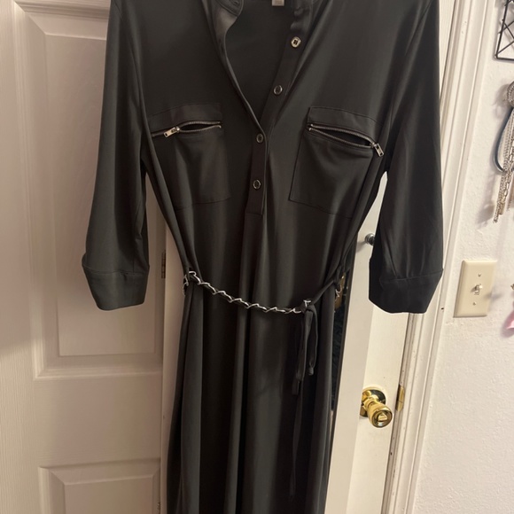 Grey dress - Picture 2 of 4